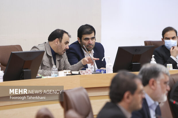 جلسه شورای توسعه و امنیت پایدار شرق و غرب با ریاست وزیر کشور و با حضور جمعی از مسؤولین لشکری و کشوری عصر دوشنبه ۸ اسفند ۱۴۰۱ در وزارت کشور برگزار شد.