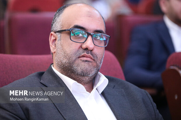 مجتبی حمیدیان رئیس شرکت سنگ آهن مرکزی ایران در سومین کنفرانس استایل پرایس حضور دارد
این گزارش آگهی است 