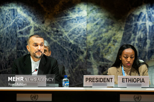حسین امیرعبداللهیان وزیر امورخارجه ایران در حال سخنرانی در کنفرانس خلع سلاح سازمان ملل است