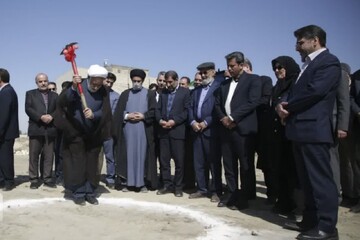 عملیات اجرایی ۲۳۳ واحد مسکن روستاهای حاشیه شهر مشهد آغاز شد