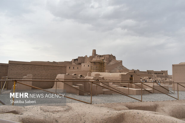 بی پولی پشت دروازه های ارگ بم خیمه زد/اتمام بازسازی شایدوقتی دیگر