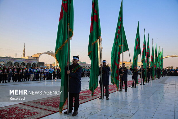 مسجد جمکران کے پرچم کی تبدیلی کی رسم
