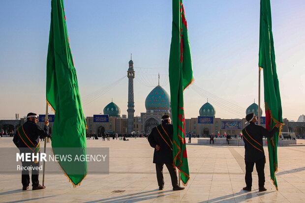 آیین تعویض پرچم مسجد مقدس جمکران