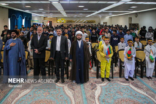 مسجد جمکران میں 60 ملکوں کے اسکول کے بچوں کا عظیم الشان اجتماع "نسل ظہور"
