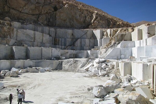 ۲۸۹ معدن راکد آذربایجان غربی به مزاید عمومی واگذار می شود
