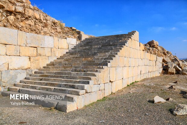 شکوه سنگی آناهیتا در سایه غفلتها؛ تخت جمشید غرب تشنه اعتبارات ملی است