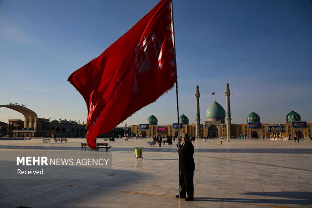 Ritual of sweeping  Holy Mosque of Jamkaran 