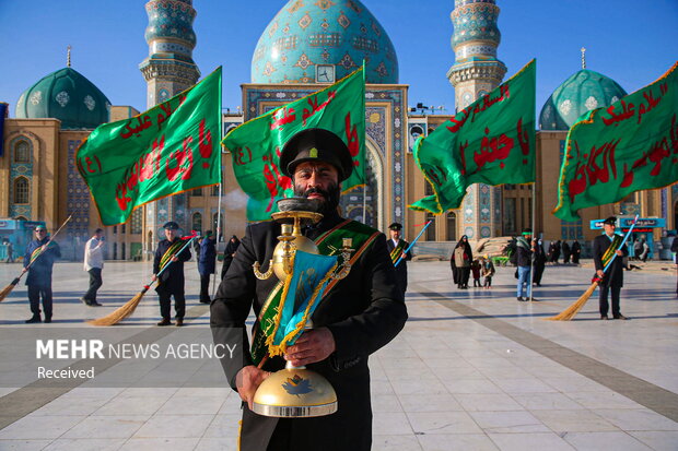 Ritual of sweeping  Holy Mosque of Jamkaran 