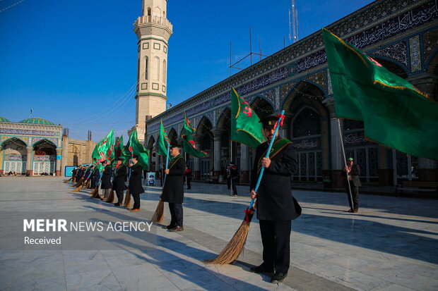 Ritual of sweeping  Holy Mosque of Jamkaran 
