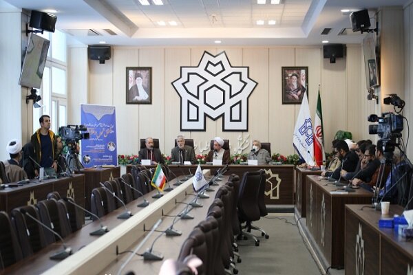 نهضت دانش بومی شکل گرفت / تحول در علوم انسانی وجه سیاسی ندارد