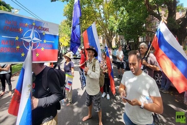 برگزاری تظاهرات در استرالیا در مخالفت با ناتو و حمایت از روسیه