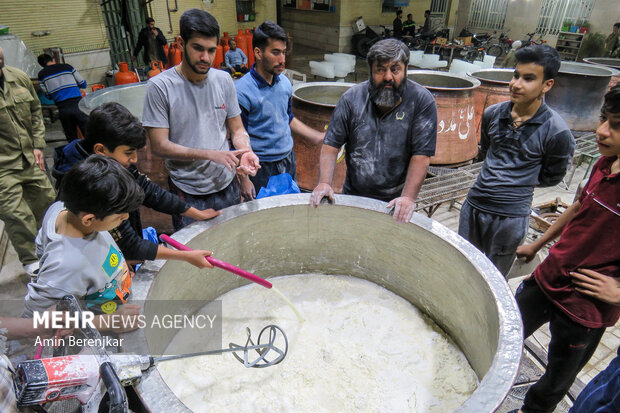 بزرگترین پخت «سَمَنی» کشور در شیراز