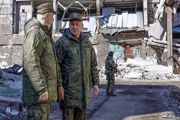 بازدید وزیر دفاع روسیه از واحدهای نظامی در جنگ با اوکراین