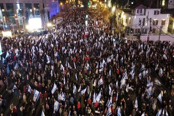 تظاهرات ۱۶۰ هزار صهیونیست علیه نتانیاهو و کابینه وی