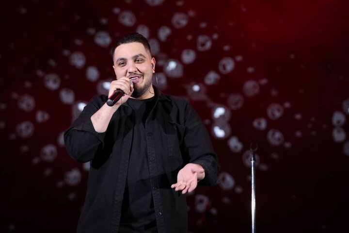 آرون افشار برای «ایران» خواند؛ جای این کار خالی بود