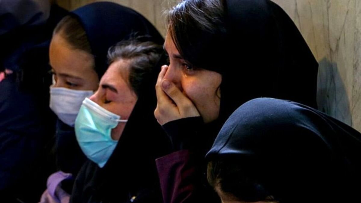 انتقال تعدادی از دانش آموزان نیشابور به دلیل مسمومیت به بیمارستان