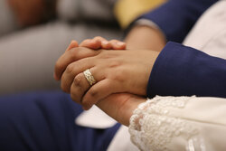کاهش ۳.۹ درصدی ازدواج در لرستان/ ۱۱ مورد سه قلوزایی ثبت شد