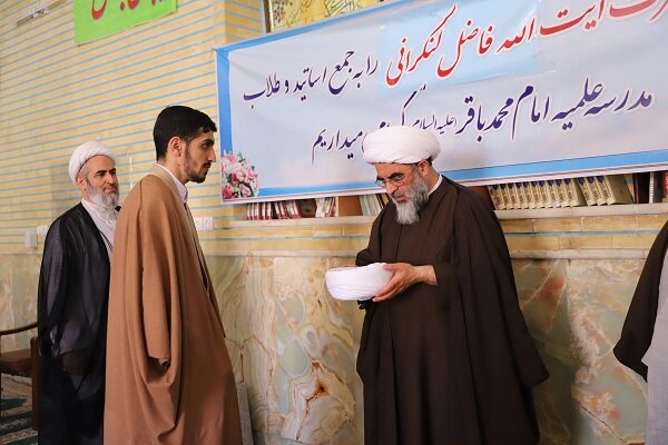 لباس روحانیت برکات علمی، معنوی و افزایش رزق و روزی را در پی دارد