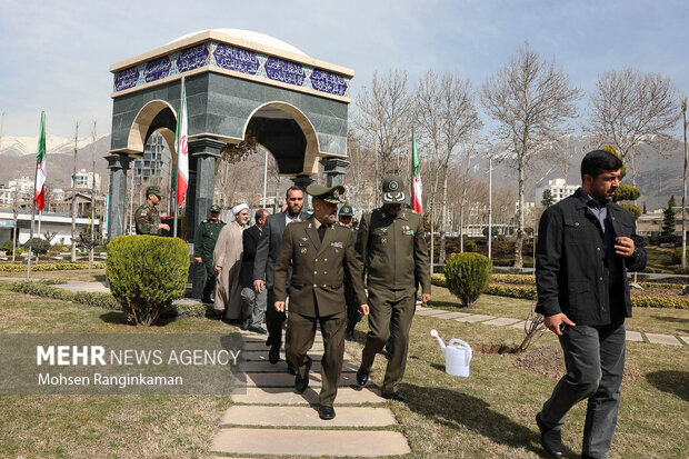 نشست خبری وزیر دفاع