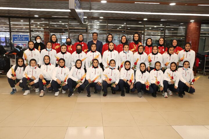 تیم فوتبال دختران ایران وارد بنگلادش شد