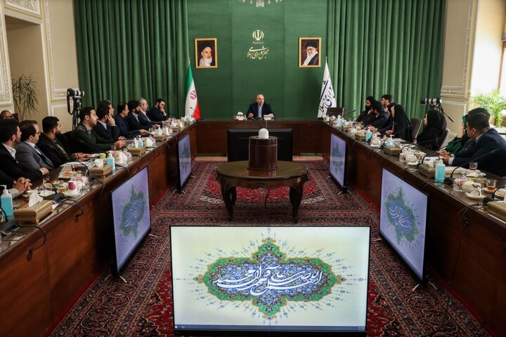 تقسیم پستها بین جوانان به معنای جوانگرایی نیست تقسیم پستها بین جوانان به معنای جوانگرایی نیست