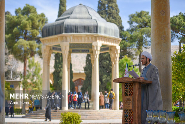 اختتامیه کنگره ملی شعر «مکتب گمنامی» در حافظیه شیراز