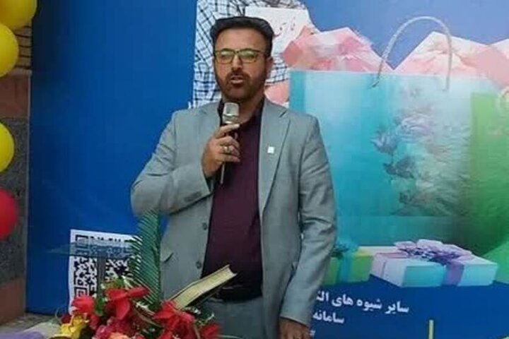  بسته‌های کمک‌آموزشی به دانش‌آموزان نیازمند بوشهری اهدا شد