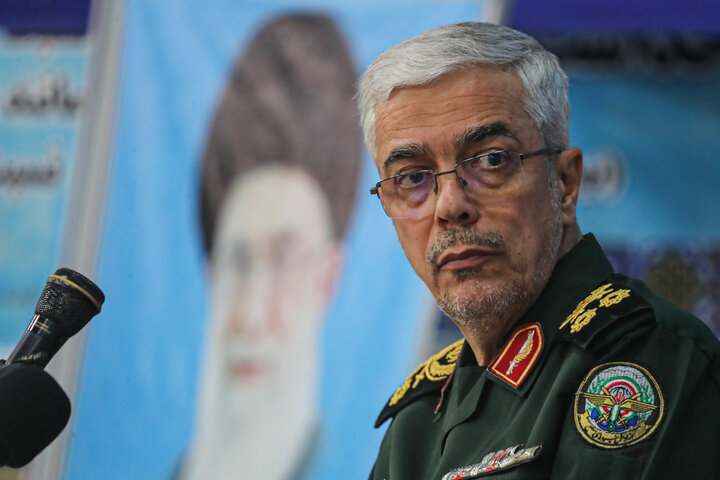 طرحهای دولت و سپاه به خاطر تأمین مالی تعطیل نمیشود