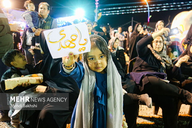 مسجد جمکران کے راستے میں لگے موکبوں میں خدمت کا آغاز
