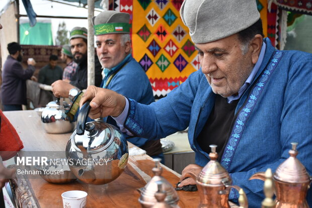 حال و هوای مسجد جمکران در شب نیمه شعبان