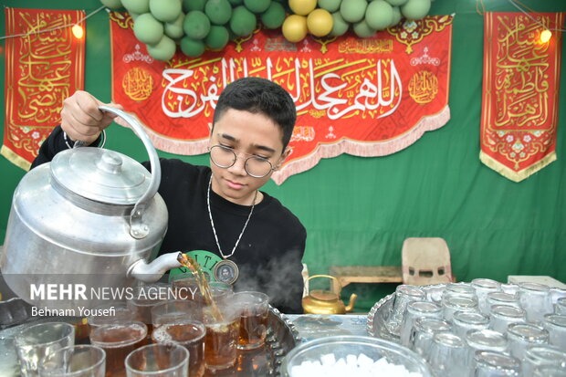 حال و هوای مسجد جمکران در شب نیمه شعبان