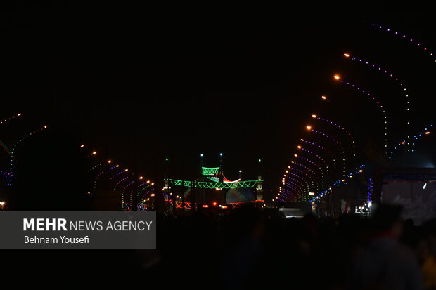 مسجد جمکران در شب نیمه شعبان