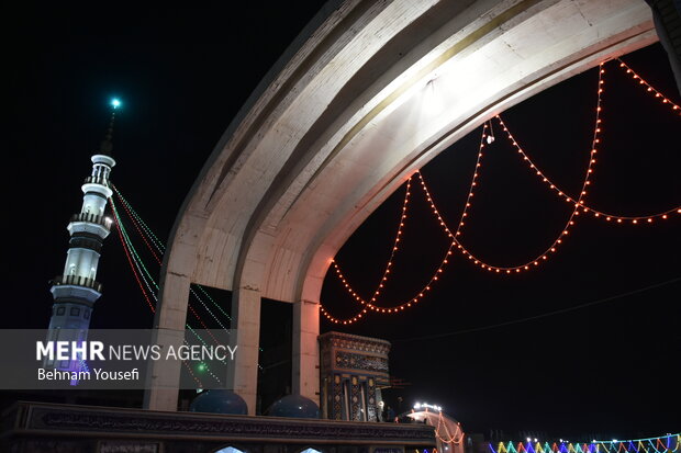 مسجد جمکران در شب نیمه شعبان