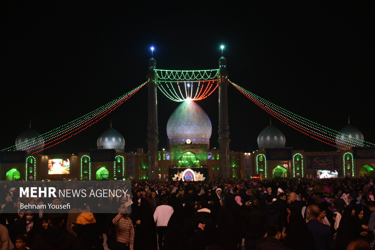 مسجد جمکران میں نیمہ شعبان کا جشن جاری، تازہ ترین تصاویر