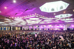خصوصی رپورٹ؛ تہران میں "عشق مہدیؑ" کے عنوان سے جشن؛ عوام کی بھرپور شرکت