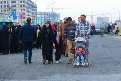 عهد سربازی ۵ هزار کودک کالسکه سوار در قم با امام زمان(عج)