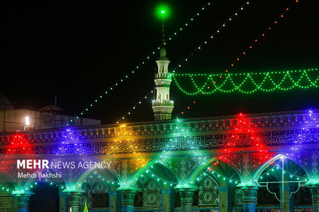 شب ولادت امام زمان(عج) مسجد جمکران مہدوی پروانوں سے لبریز، روح پرور مناظر
