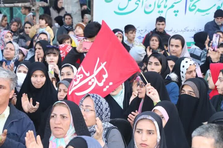 سنگ تمام ملایری‌ها در جشن بزرگ میلاد  منجی عالم بشریت