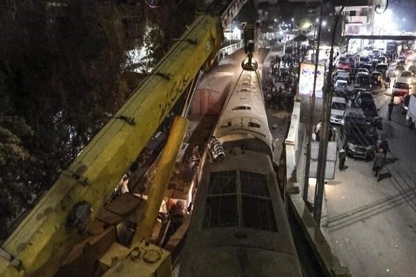 Mısır'da tren kazası: 2 ölü, 23 yaralı