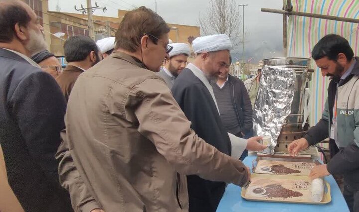 امام جمعه ایلام از محل جشن ۱۰ ساعته نیمه شعبان بازدید کرد