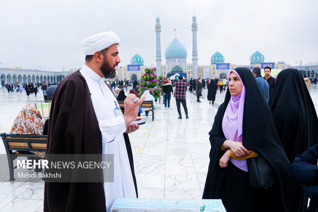 حال و هوای بارانی مسجد جمکران در نیمه شعبان