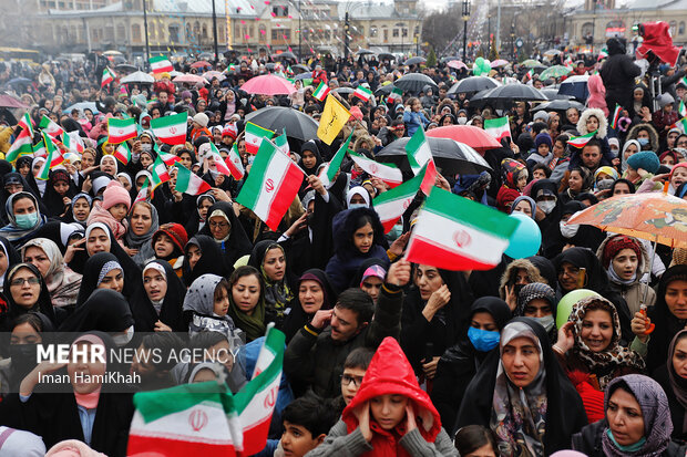 راه اندازی شهربازی و غرفه شادی کودکان در جشن بزرگ نیمه شعبان