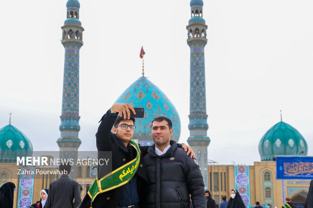 مراسم تجدید بیعت با امام عصر در نیمه شعبان