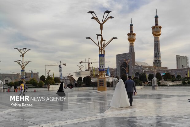 حال و هوای حرم رضوی روز میلاد امام زمان (ع)