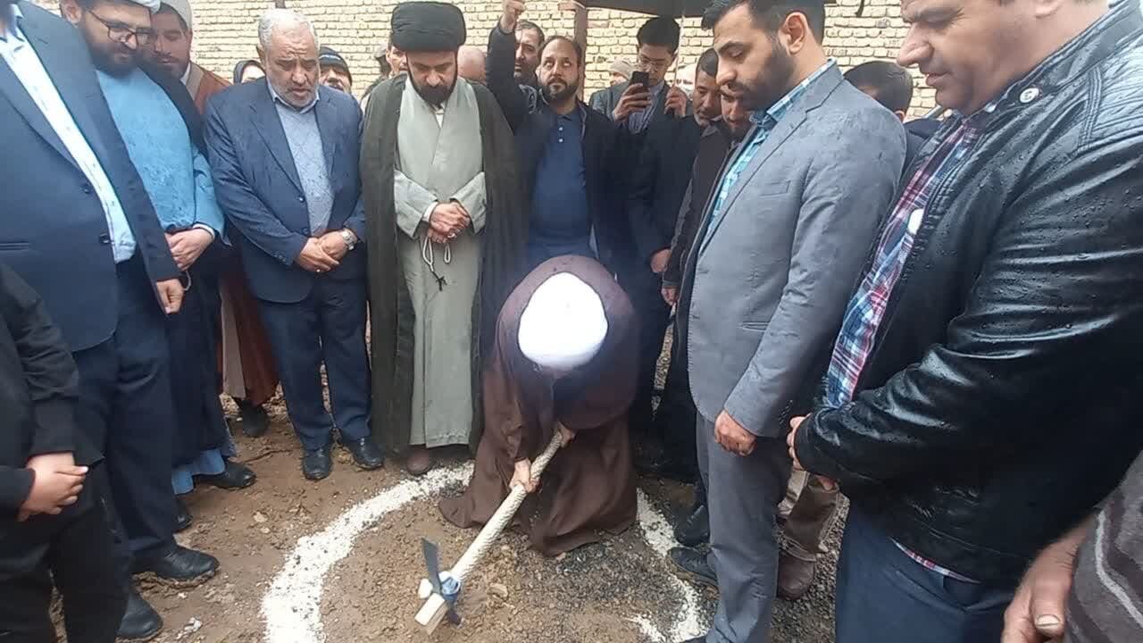 کلنگ مسجد صاحب الزمان(عج) روستای مهردشت به زمین زده شد