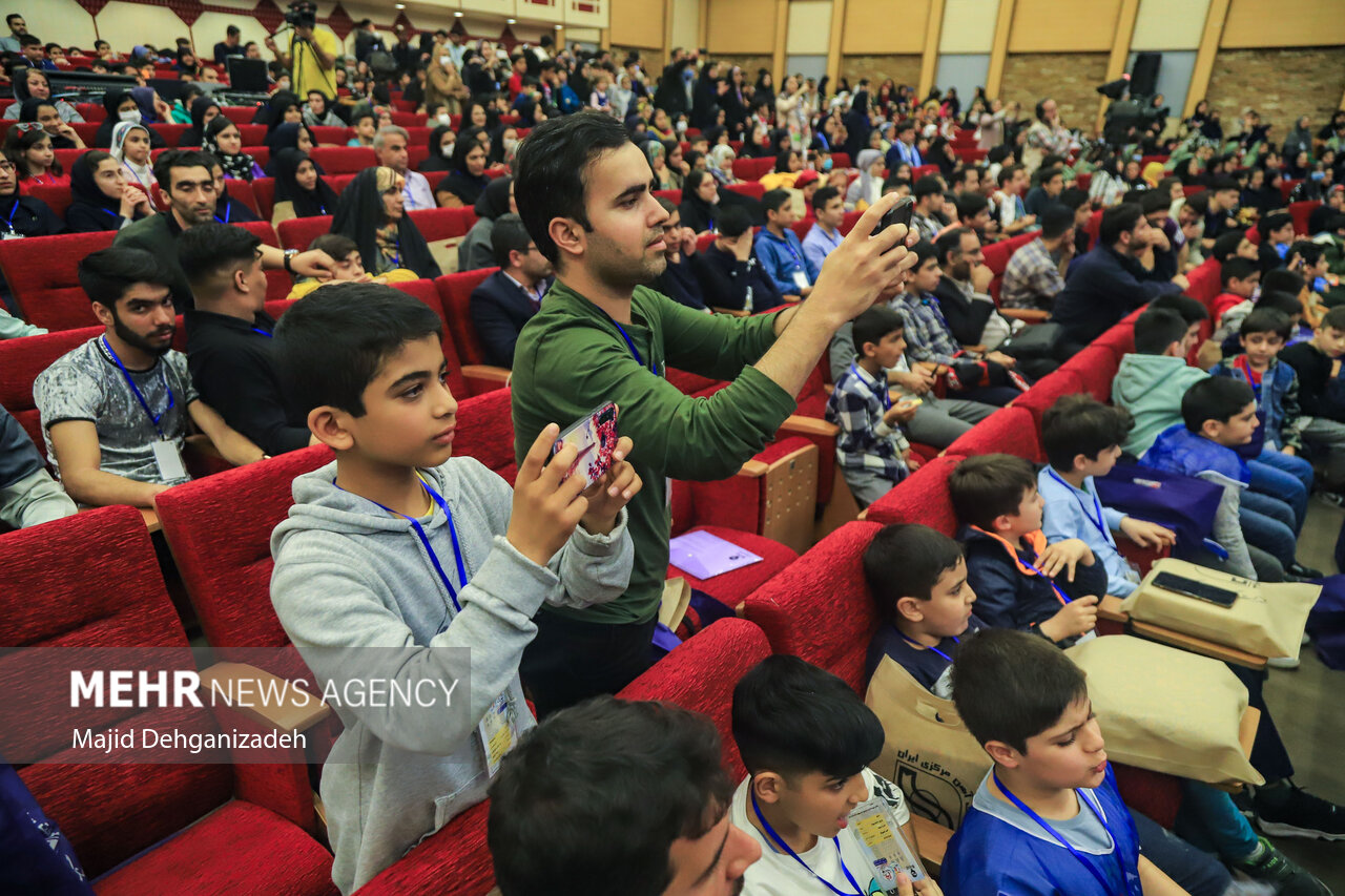 ۲هزار دانش‌آموز یزدی در جشنواره امید فردا با یکدیگر رقابت می‌کنند