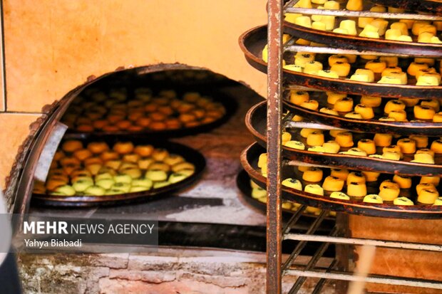 Traditional sweets workshop in Kermanshah
