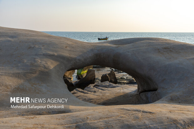 ایران من | مُکَسَر، زیباترین ساحل صخرهای خلیج فارس 16