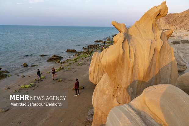 ایران من | مُکَسَر، زیباترین ساحل صخرهای خلیج فارس 32
