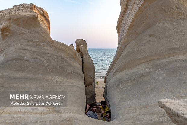 ایران من | مُکَسَر، زیباترین ساحل صخرهای خلیج فارس 37